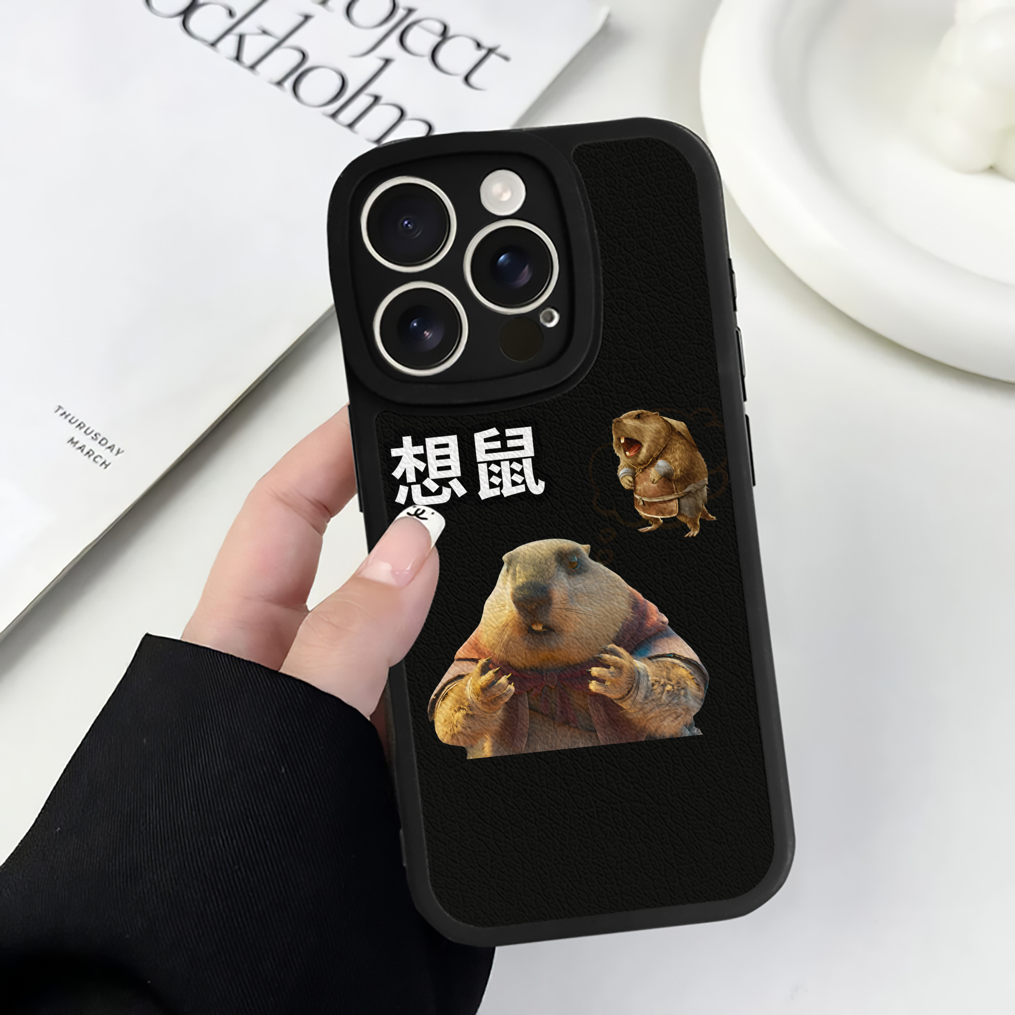 （画像用） Ne Zha 2 ナタ 魔童の大暴れ 【iPhone 16シリーズ対応】シリコンスマホケース（レザー調） 材質：シリコン